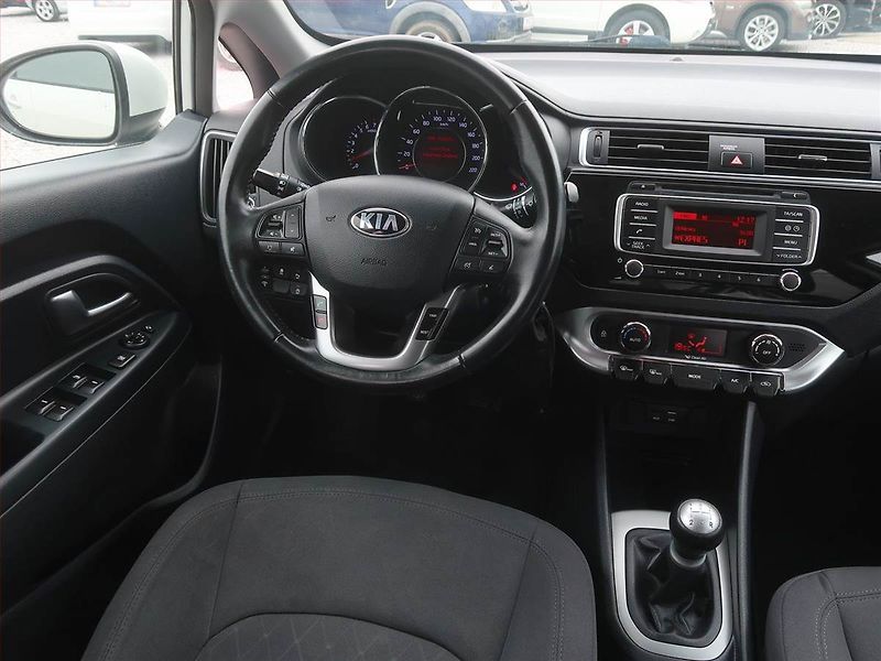 Kia Rio (2016) 1.25 CVVT, Serv.kniha - fotka 7 z 14
