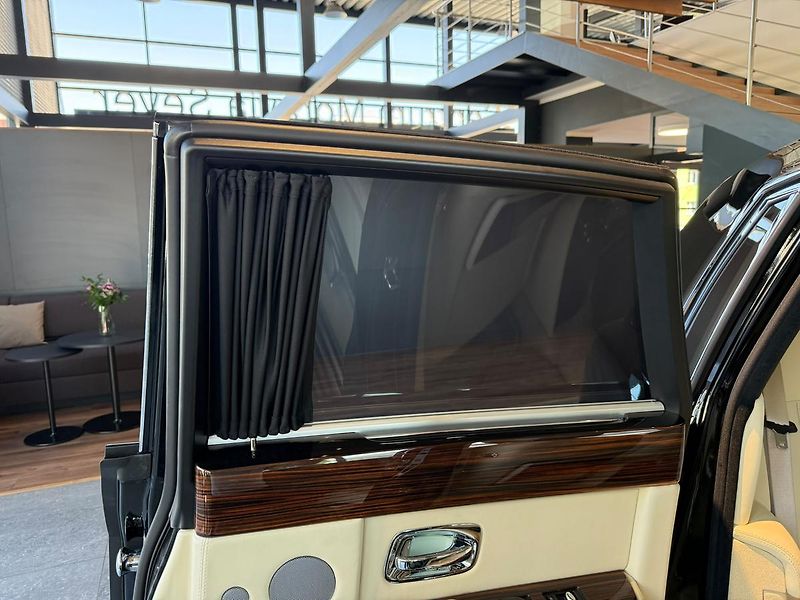 Rolls-Royce Phantom - fotka 10 z 31