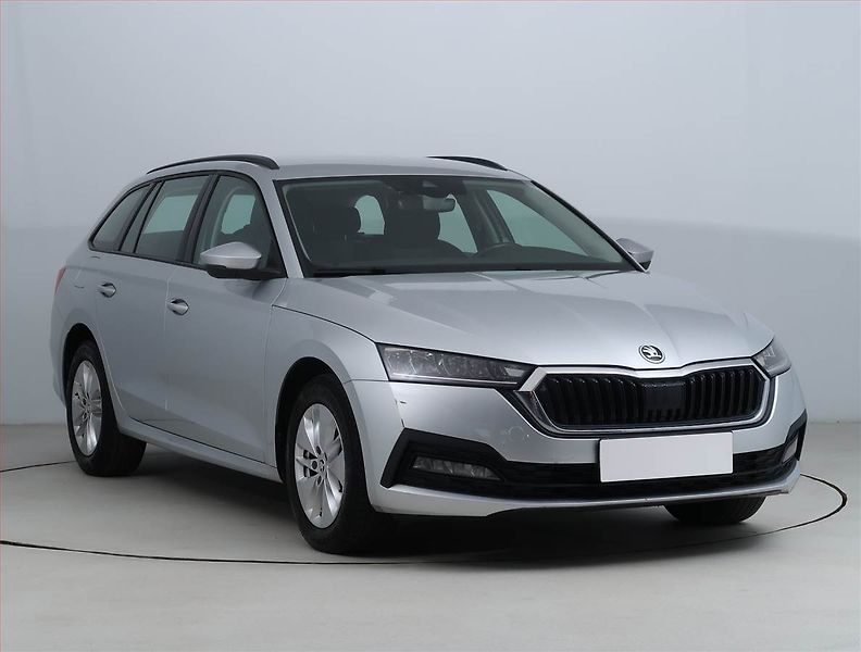Škoda Octavia (2023) Ambition 2.0 TDI, ČR,1.maj - fotografie inzerátu