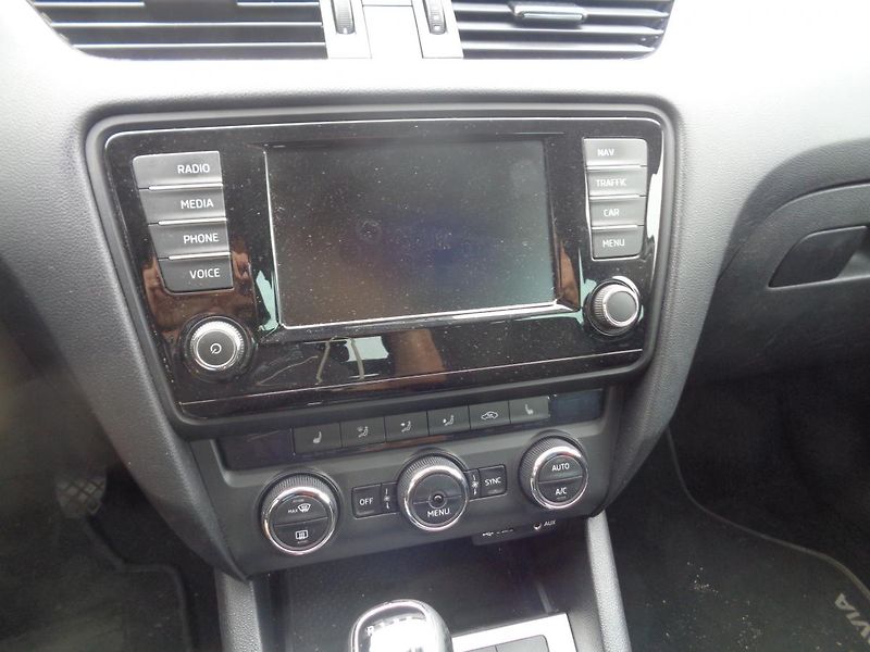 Škoda Octavia 2,0 TDI - fotka 8 z 13