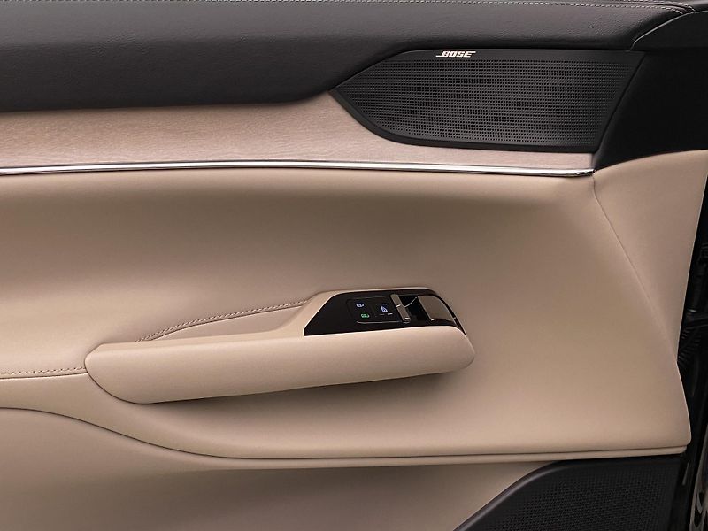 Volvo EX90 PURE ELECTRIC TWIN PLUS 7míst - fotka 28 z 60