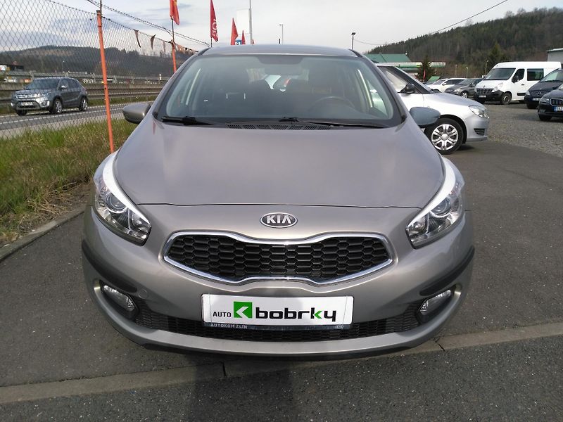 Kia Ceed 1,4i + LPG - fotka 24 z 26
