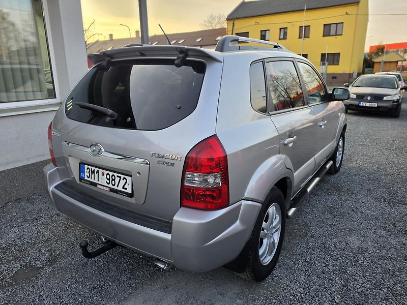 Hyundai Tucson 2.0 CRDi TZ  - fotka 4 z 25