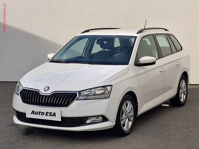 Škoda Fabia (2022) 1.0TSI, ČR, Ambition, STK7/28 - fotka 3 z 16