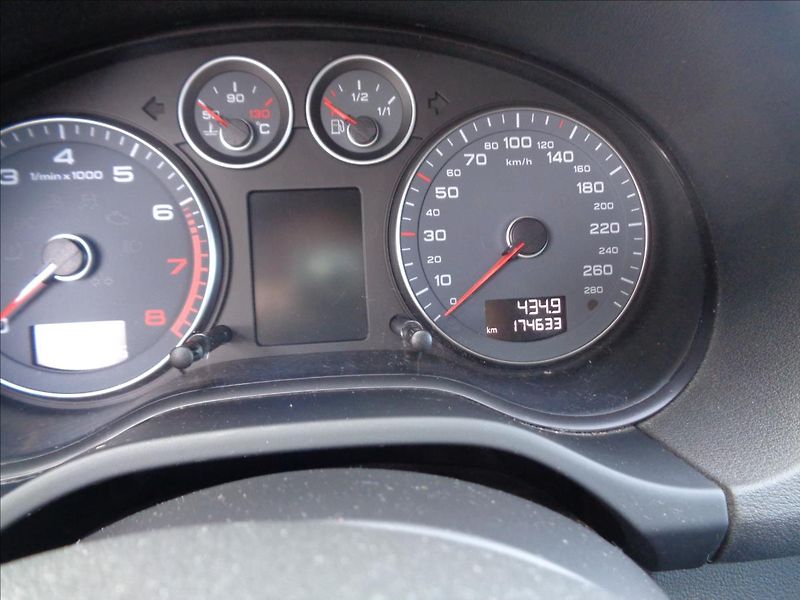 Audi A3 1,4 - fotka 15 z 16