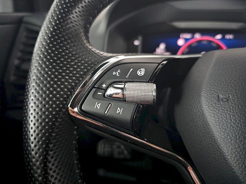 Škoda Karoq (2024) 2.0TDI 110kW 4X4 DSG Sportline - fotka 10 z 33