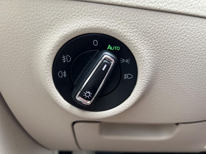 Škoda Superb 2.0TDi 147kw 4x4 ČR 1.MAJ DPH - fotka 13 z 50