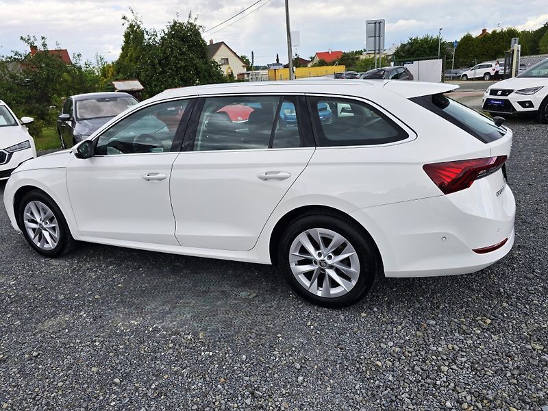 Škoda Octavia 2.0TDI DSG STYLE+ MATRIX TAŽNÉ - fotka 3 z 50