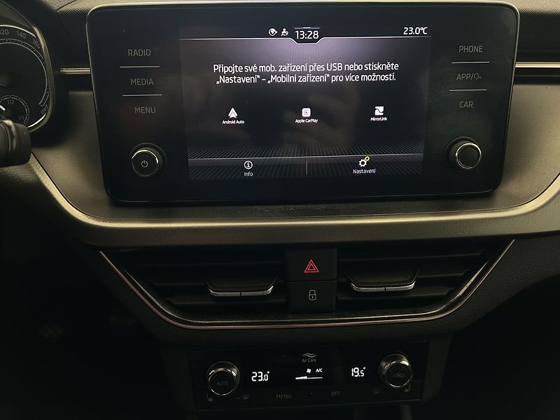 Škoda Scala 1.0 TSI Style - fotka 11 z 21