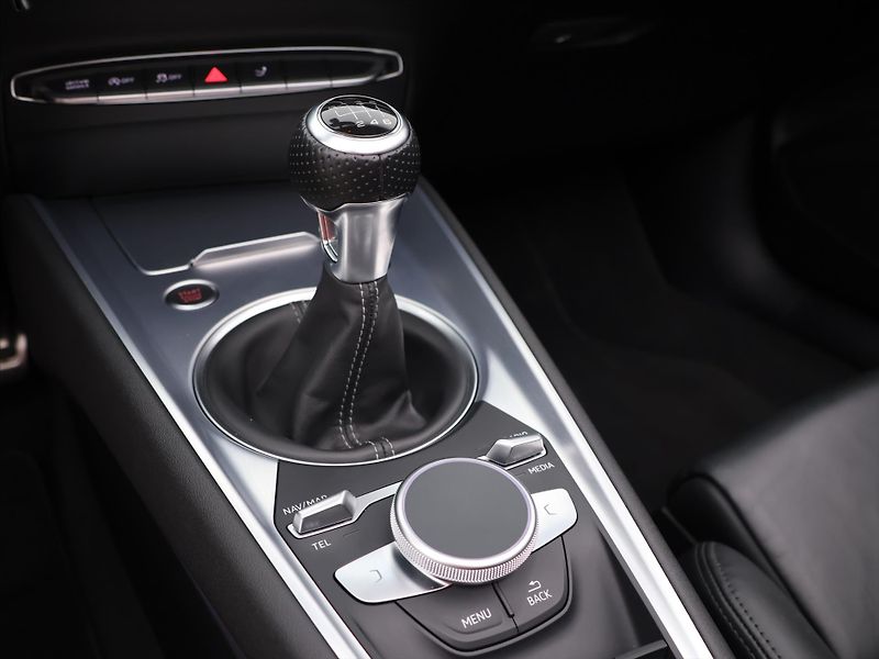 Audi TT 1,8 TSI 132kW S-Line 60'573km - fotka 26 z 37