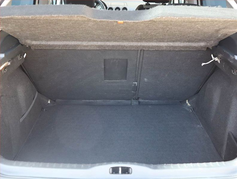 Peugeot 308 (2012) 1.6 HDi, Navi, Park. senzory - fotka 13 z 17