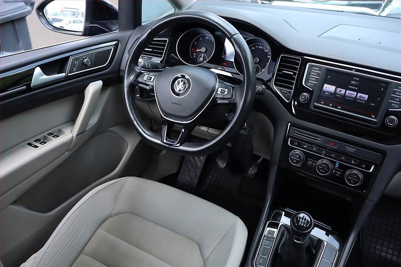 Volkswagen Golf Sportsvan (2015) 1.4 TSI, Serv.kniha, Tempomat - fotka 7 z 16