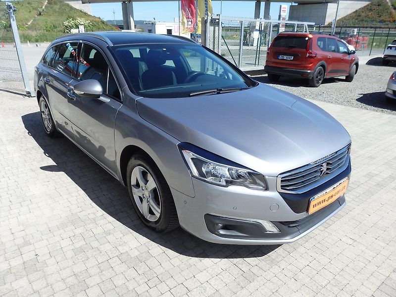 Peugeot 508 2.0 HDI 110 kW PANORAMA, NAVI - fotka 3 z 16