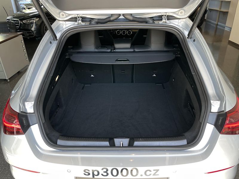 Mercedes-Benz CLA 200 Shooting Brake AMG  - fotka 12 z 36