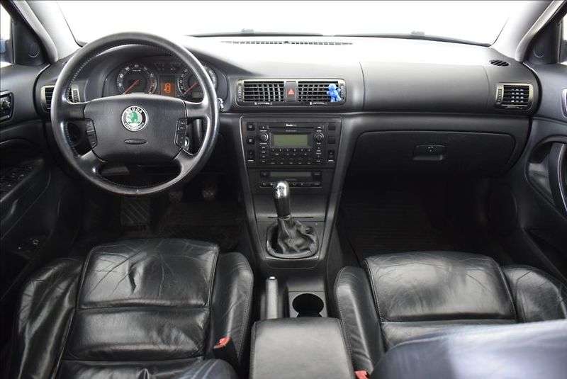 Škoda Superb 2,8 i V6 30V, klima,nová STK, - fotka 13 z 17