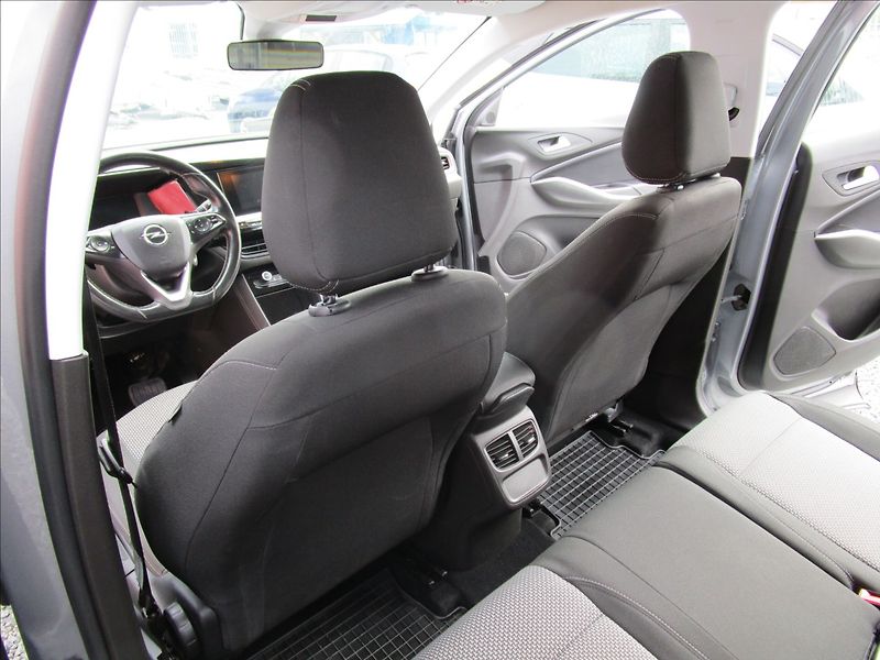 Opel Grandland 1.5CDTi 96kW AT8, aut. klima, - fotka 27 z 41