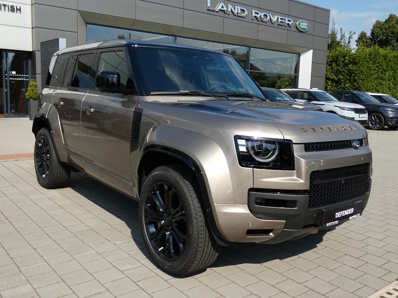 Land Rover Defender 110 4,4 OCTA P635 - fotka 5 z 46