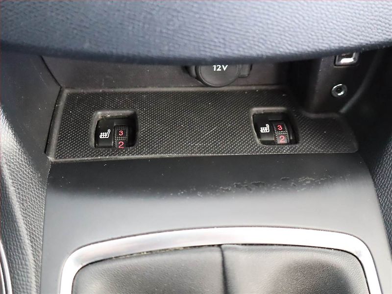 Peugeot 308 (2016) 1.6 BlueHDi, Automat, Navi - fotka 18 z 21