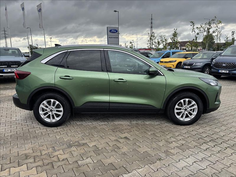 Ford Kuga 2,5 HEV 132kW Titanium - fotka 6 z 36