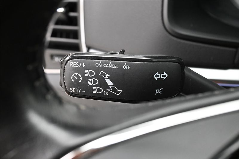 Škoda Karoq 1,5 TSI 110kW Business Záruka - fotka 23 z 31