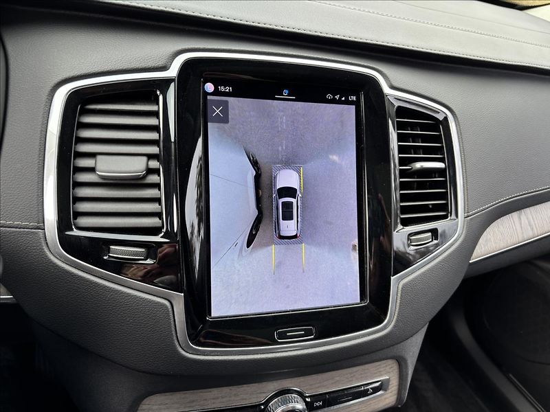 Volvo XC90 2,0 B5 AWD Plus Dark - fotka 32 z 46