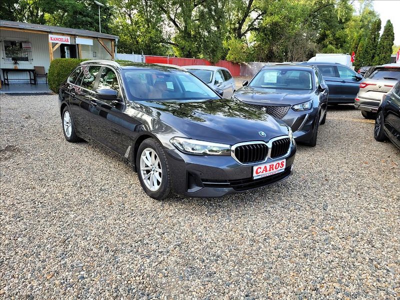 BMW Řada 5 2,0 HEV,LED,Navi,kůže,výhřev - fotka 2 z 49