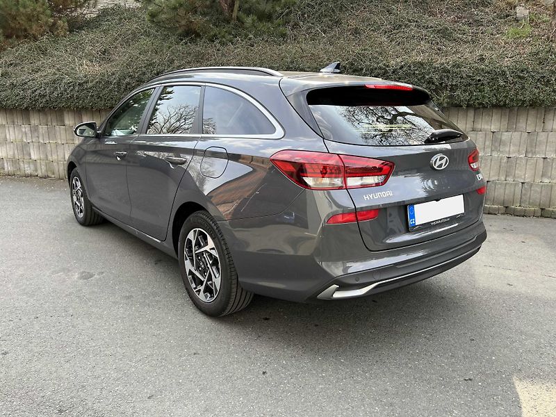 Hyundai i30 STYLE 1.5 DPI 71 kW DPH - fotka 5 z 20