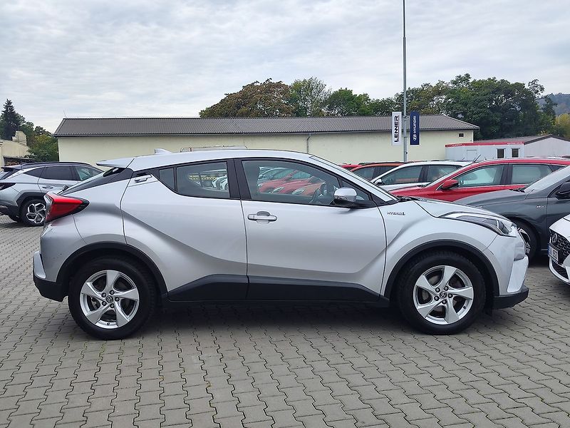 Toyota C-HR 1.8 HEV/90kW Comfort e-CVT - fotka 4 z 32