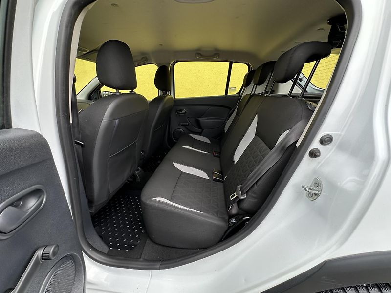 Dacia Sandero (2016) STEPWAY 0.9/66kW *ČR* KLIMA*  - fotka 22 z 34