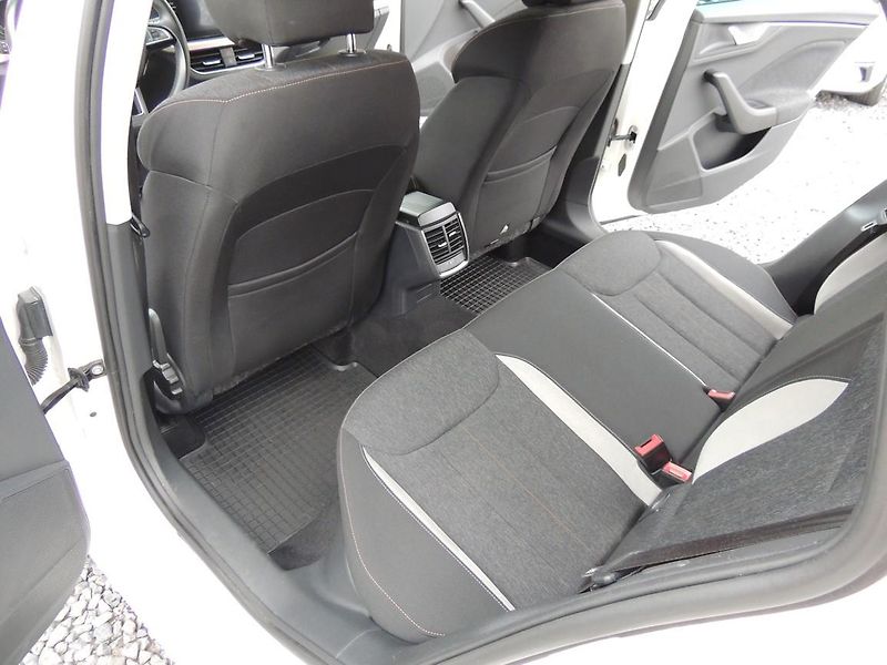Škoda Scala (2020) 1.0TSi,85kw,Style,full LED,ČR - fotka 12 z 38