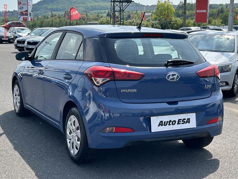 Hyundai i20 (2015) 1.2i, 1.maj,ČR, servis.kniha - fotka 6 z 16