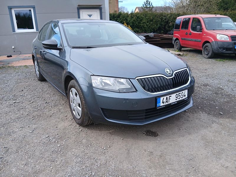 Škoda Octavia 1.2 TSI, 99tis km najeto - fotka 5 z 32