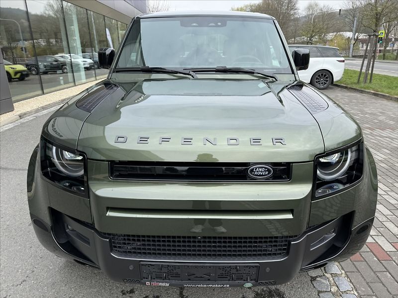 Land Rover Defender (2026) 3,0 110 DYNAMIC SE D250 - fotka 3 z 36