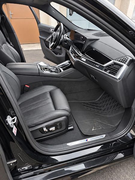 BMW X6 (2023) - fotka 13 z 19