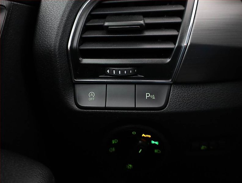 Škoda Fabia (2018) Style Plus 1.0 TSI, Navi - fotka 18 z 20