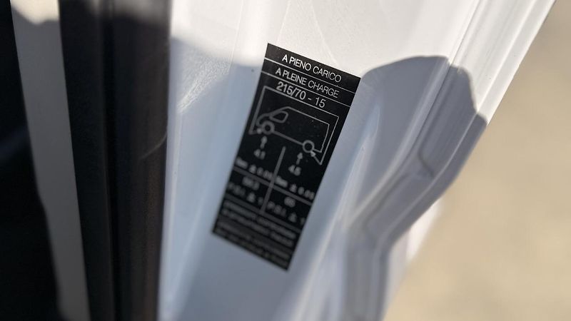 Fiat Ducato (2018) 2,3JTD, CHLADÁK ,VELICE PĚKNÝ - fotka 22 z 32