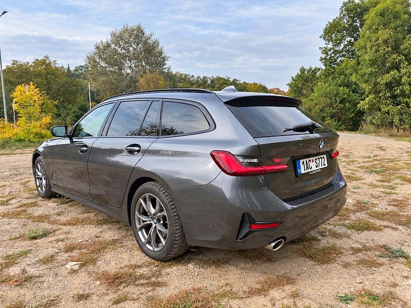 BMW Řada 3 (2021) - fotka 3 z 10