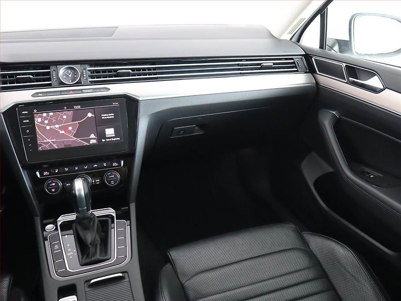 Volkswagen Passat (2018) Highline 2.0 TDI, Automat - fotka 8 z 27