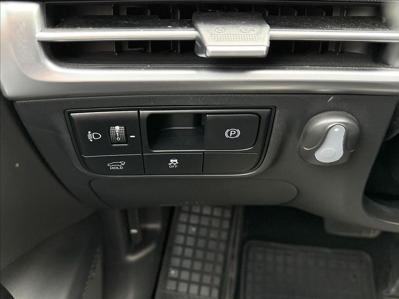 Hyundai Tucson 1,6 T-GDi 4x2 DCT  20 Years - fotka 15 z 17