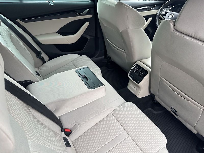 Škoda Octavia (2020) Combi 2.0 TDI DSG Style+ - fotka 10 z 37