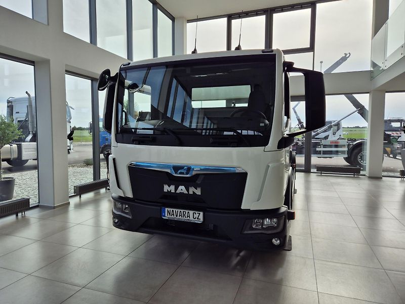 MAN TGL 12.190 + NOSIČ KONTEJNERU 8T  - fotka 3 z 15