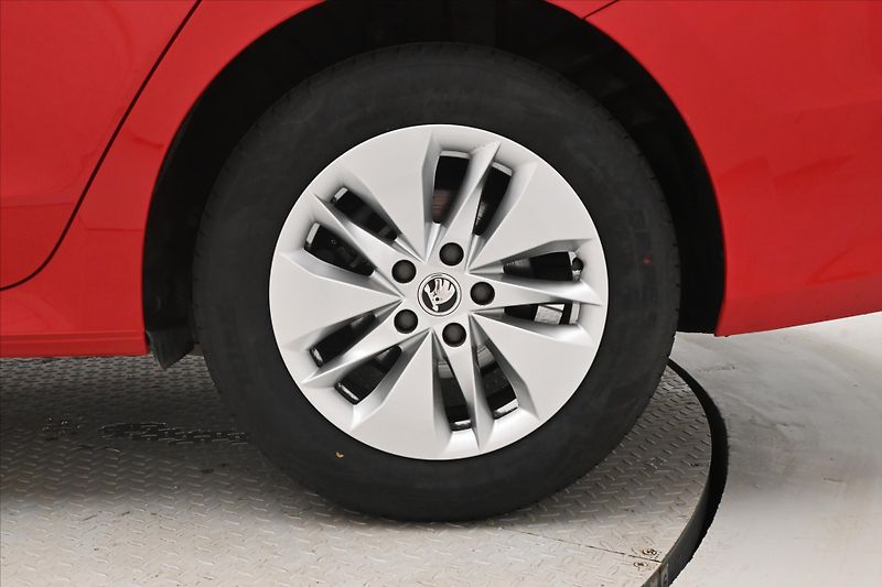 Škoda Octavia 2,0 TDI 110kW DSG VIRTUAL NAVI - fotka 29 z 29