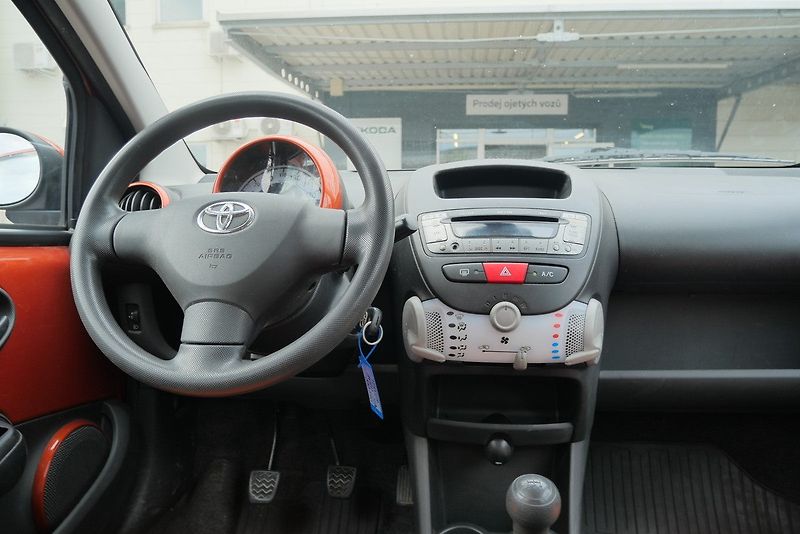 Toyota Aygo - fotka 6 z 6