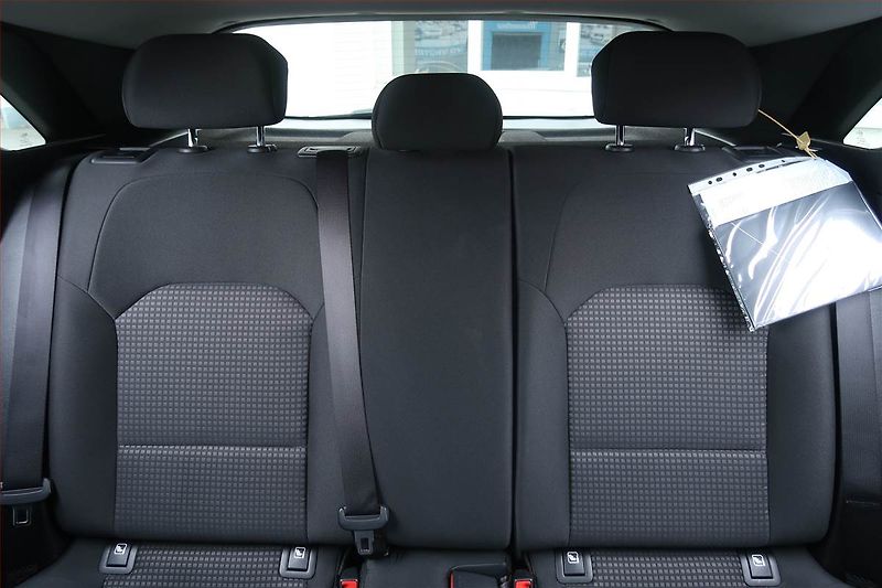 Kia Ceed (2021) Silver 1.0 T-GDI, Serv.kniha - fotka 10 z 20