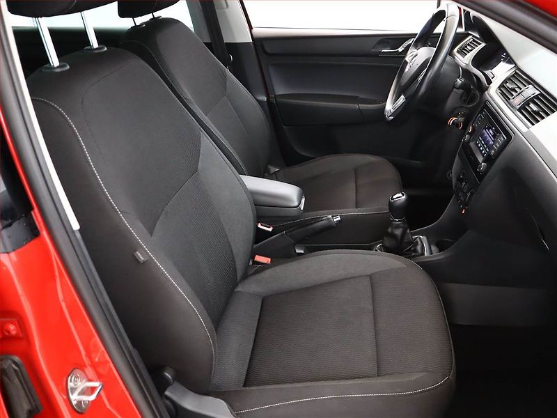 Škoda Rapid (2015) Spaceback 1.4 TDI, Serv.kniha - fotka 7 z 15
