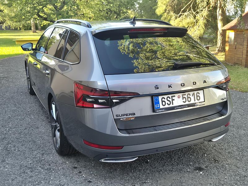 Škoda Superb (2023) 2,0 TDI 147kW 4X4 Sport line - fotka 4 z 6