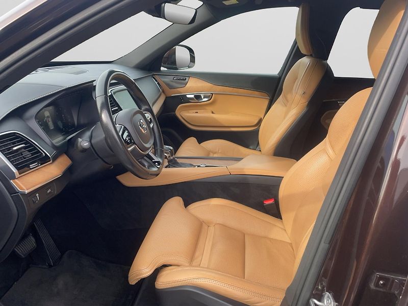 Volvo XC90 (2019) D5, 4X4, VZDUCH, Inscription - fotka 9 z 23