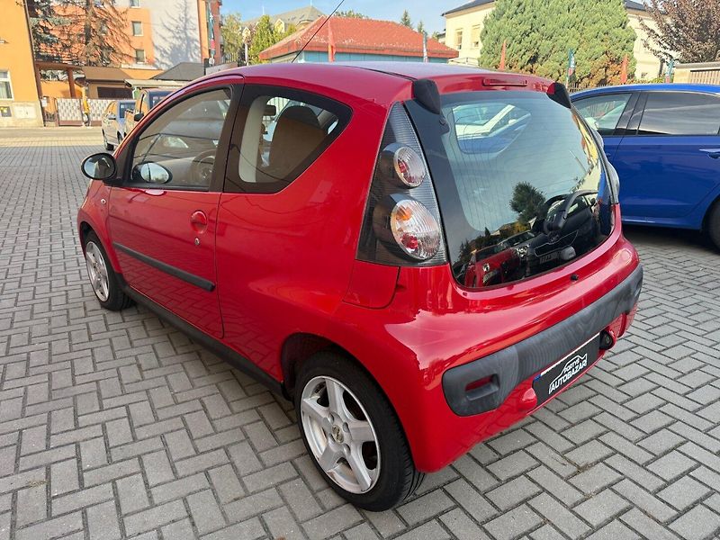 Citroën C1 (2009) 1.0 - fotka 2 z 10