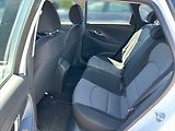 Hyundai i30 1,5 i Family Comfort - náhled 8