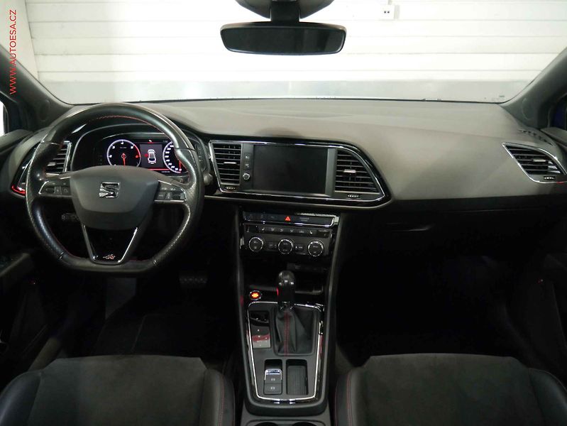 Seat Leon (2019) 2.0 TDI, 1.maj, DSG, navi - fotka 8 z 23